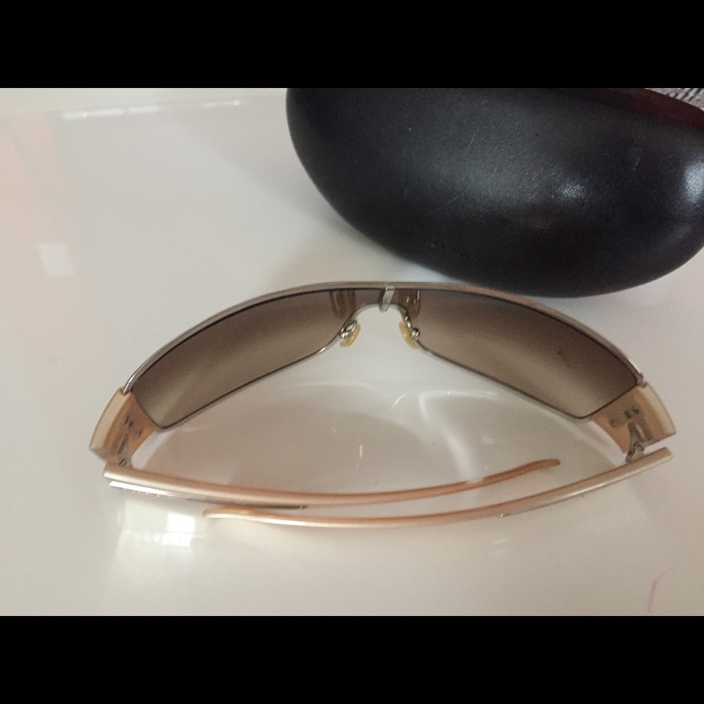 Prada sunglasses - Picture 2 of 6